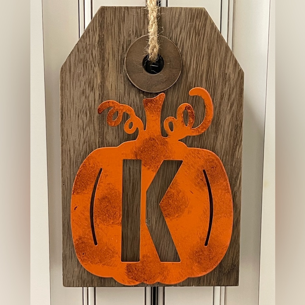 Fall pumpkin door hanger decor